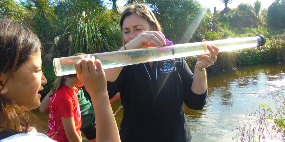 Learning about water clarity as part of the Waiora Stream Study programme.